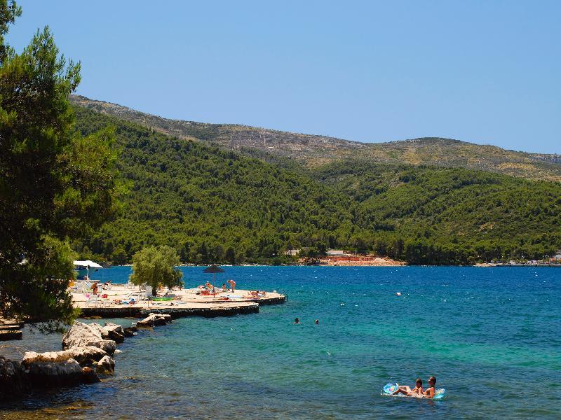 Trim Sunny Apartments By Valamar Стари Град Экстерьер фото